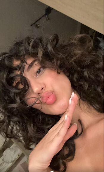 Melody Oz
