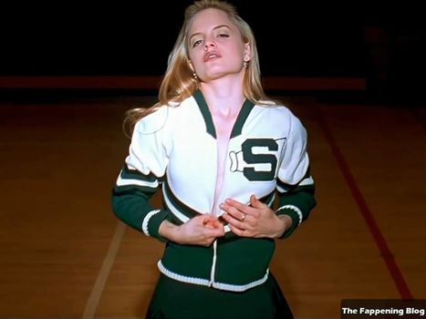 Mena Suvari