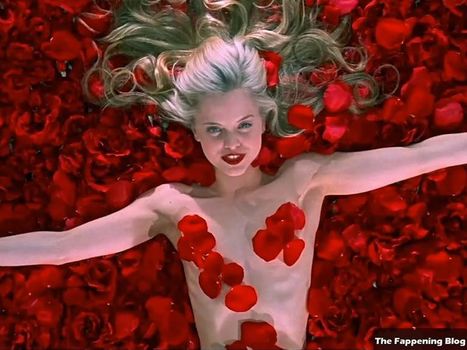 Mena Suvari