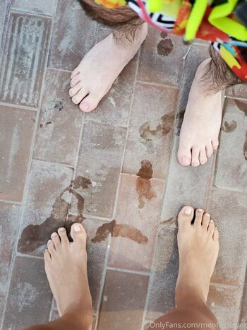 menfeetlover