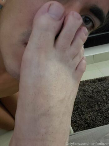 menfeetlover