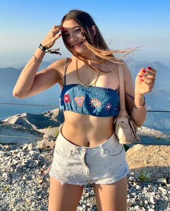 Merve Elmas