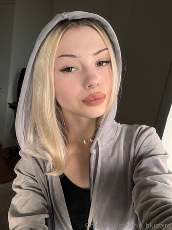 Mia_Bluebird