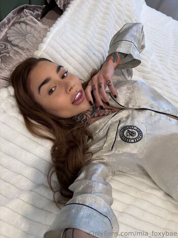 mia_foxybae