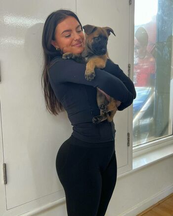MIA GREEN