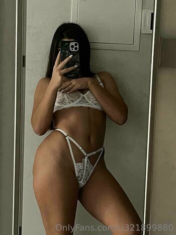 mia_maddison_rsrv