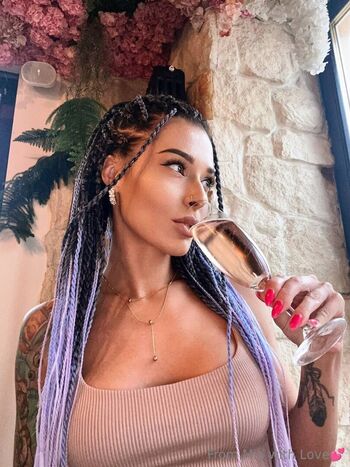 mia_moonn