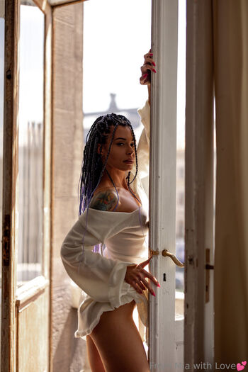 mia_moonn