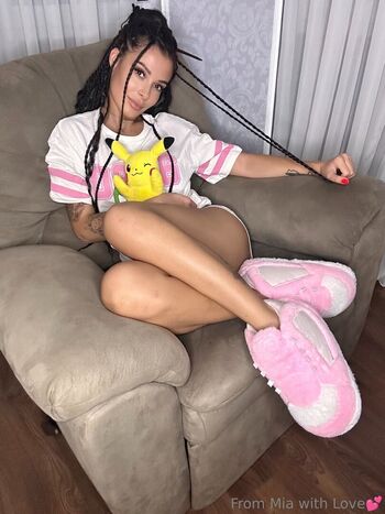 mia_moonn