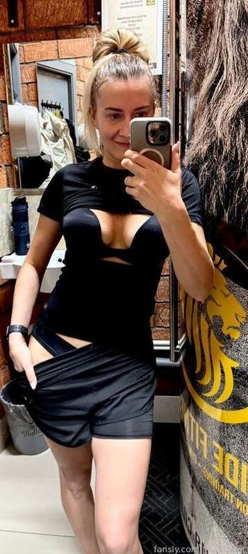 Mia Sinner