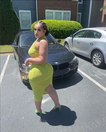 _mickeyymonett