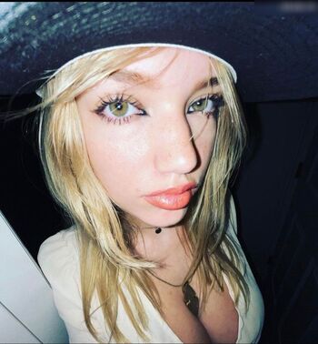 Mikahhlynn