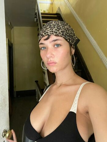 Mikaila71002