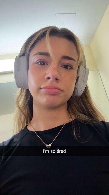 Mikayla Campinos