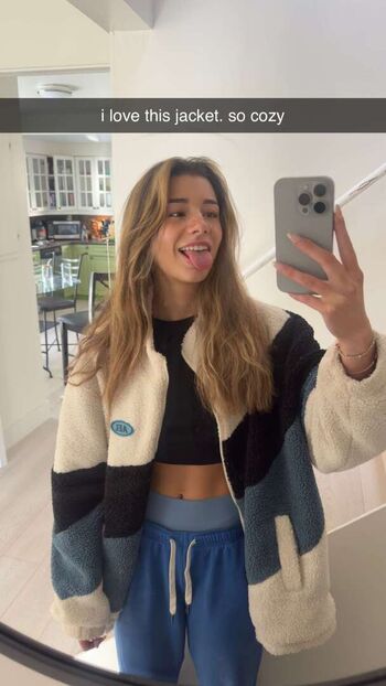 Mikayla Campinos