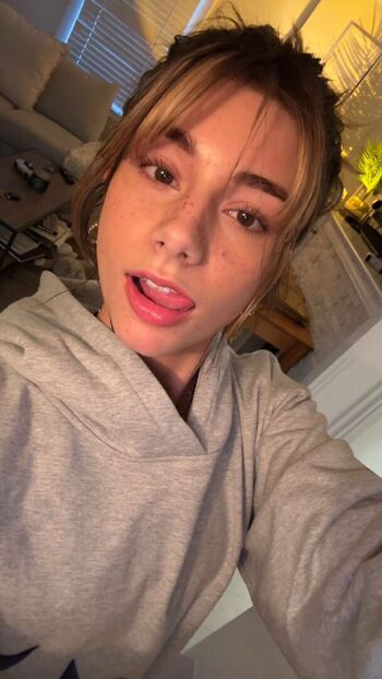 Mikayla Campinos