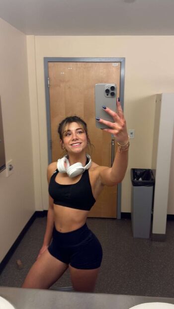 Mikayla Campinos