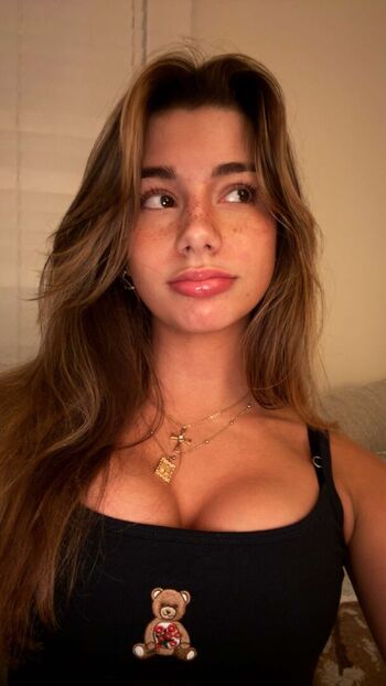 Mikayla Campinos