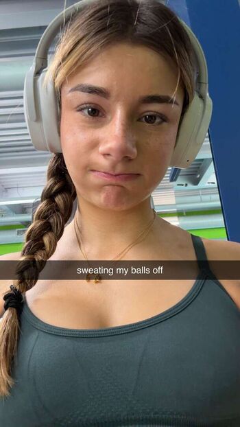 Mikayla Campinos