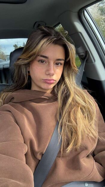 Mikayla Campinos