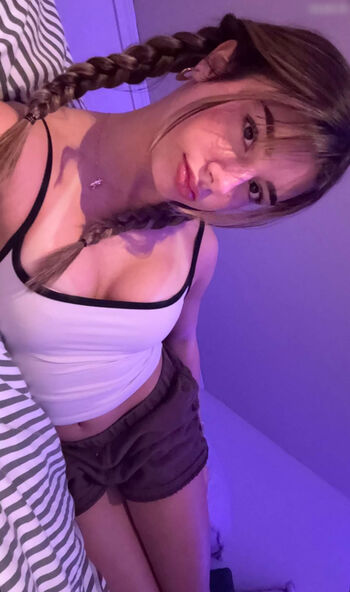 Mikayla Campinos