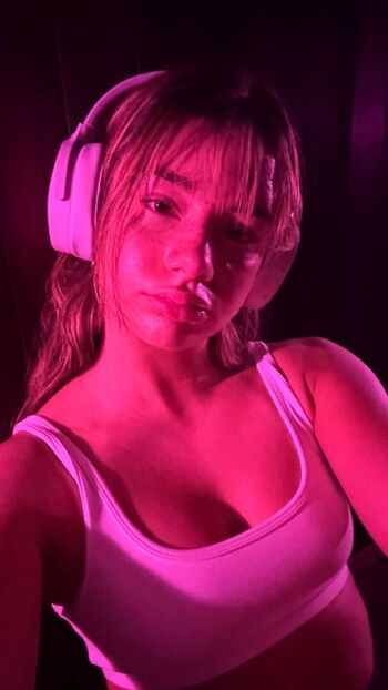Mikayla Campinos