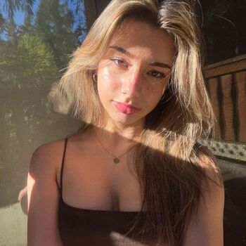 mikaylacampinos