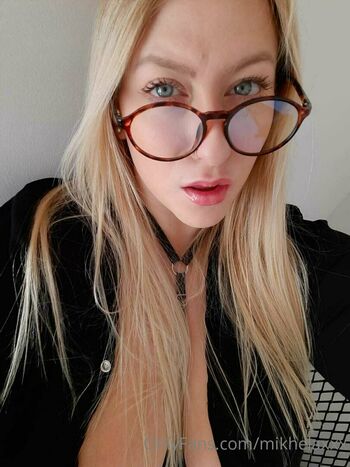 mikhelaxxx