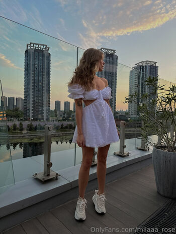 milaaa_rose