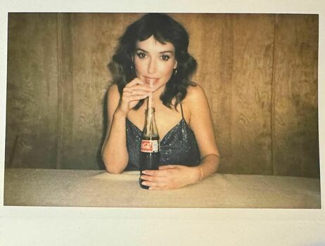 Milana Vayntrub
