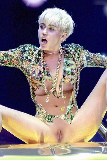Miley Cyrus fakes
