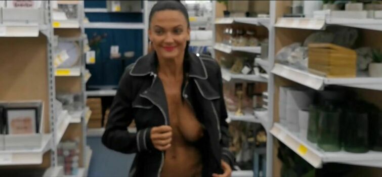 Milf Lilly