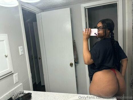 milkyymommie