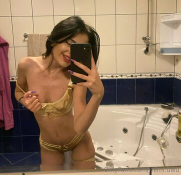 mimi.amanda7