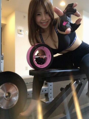 Mina Shirakawa