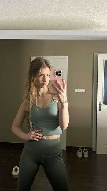 Mira.004