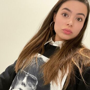 Miranda Cosgrove