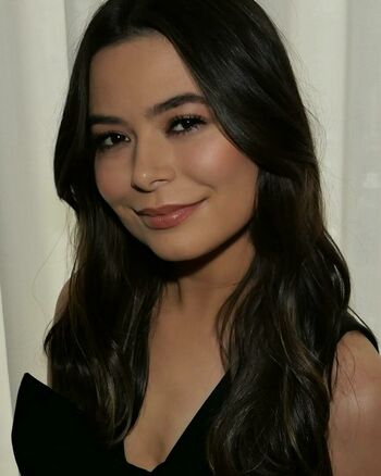 Miranda Cosgrove