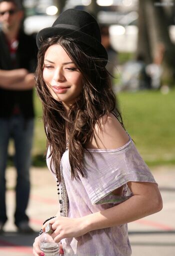 Miranda Cosgrove