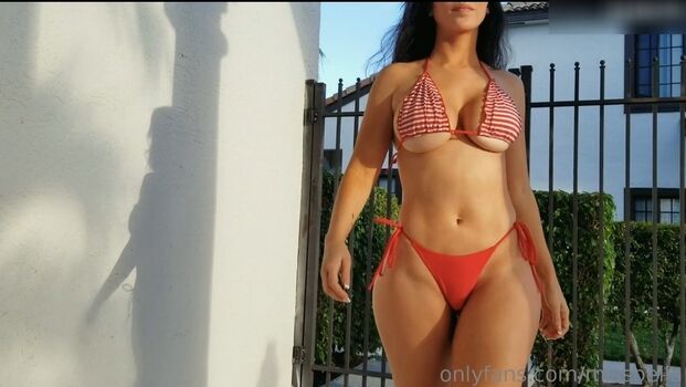 Miss Bella Brookz