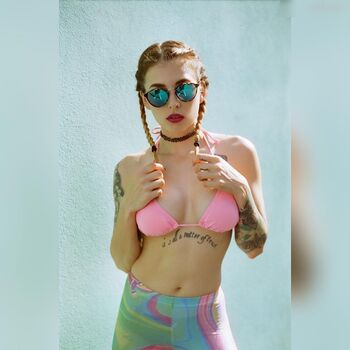 Miss Peaches