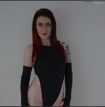 Miss Redhead