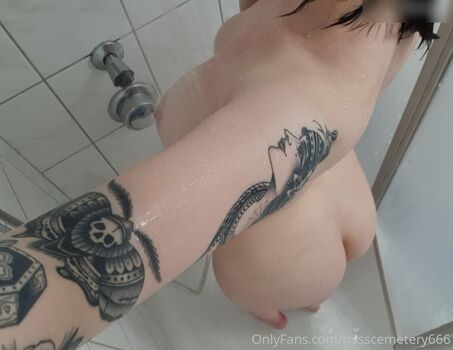 Misscemetery666