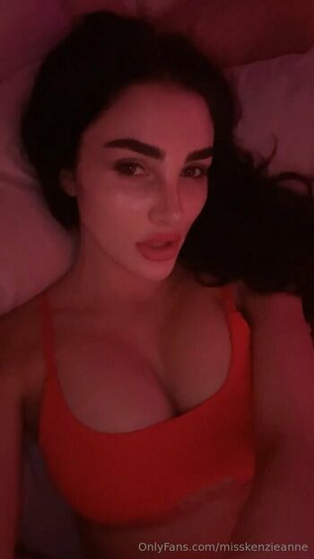 misskenzieanne