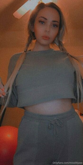 misslillyxxx