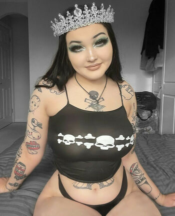 Missspookyrose