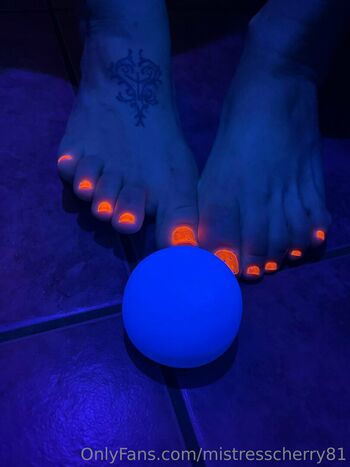 mistresscherry81