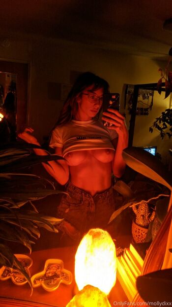 Molly Dixx
