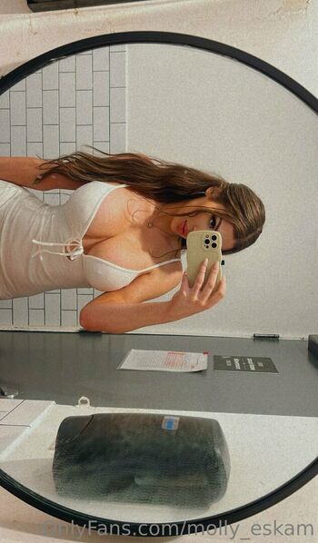Molly Eskam