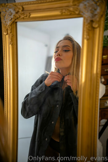molly_evans
